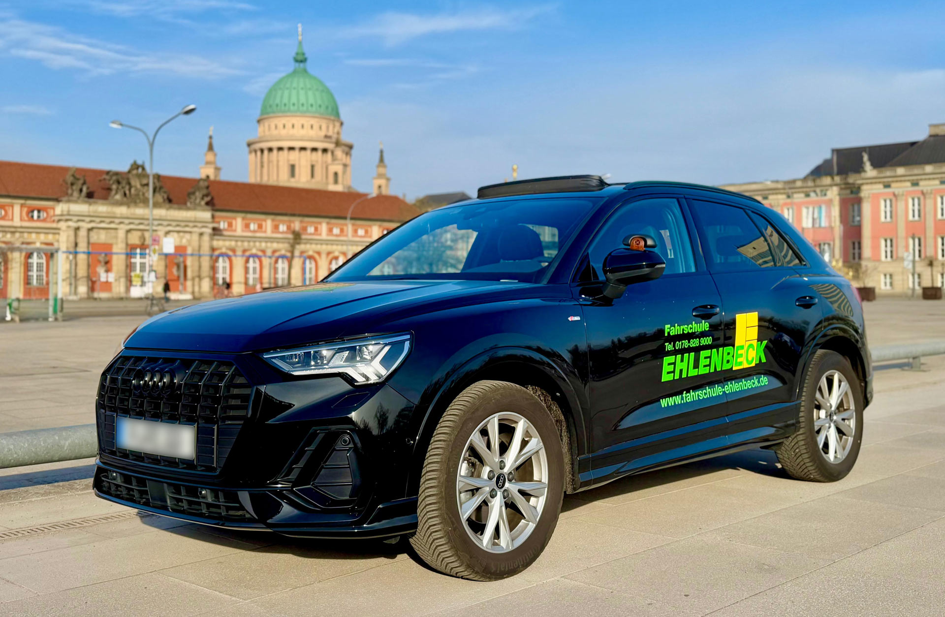 Fahrschule Frank Ehlenbeck - Fahrzeug, Fahrzeuge, Audi Q3, Fahrschulauto